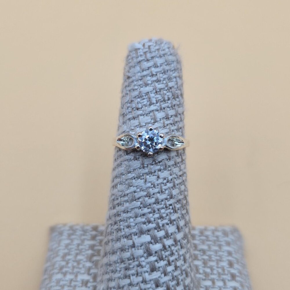 Size 5 Silver Plated Over Copper Cubic Zirconia Gem Ring A4519